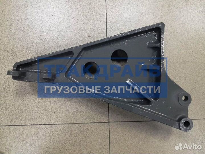 Правая опора Хово Ситрак передней нижней защиты