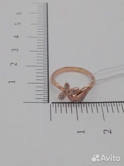 Золотое кольцо с камнем 16р