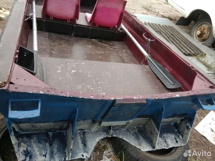 Продаю лодку Янтарь