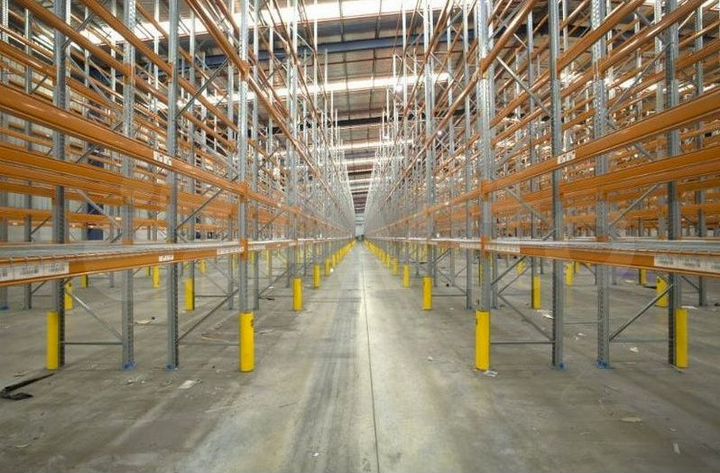 Склад, 3700 м²