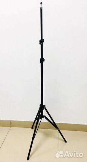 Штатив тринога держатель