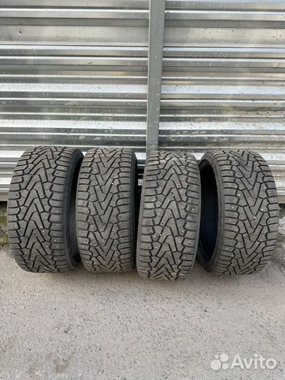 Pirelli Ice Zero 255/35 R20 97H