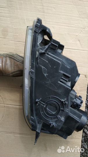 Suzuki grand vitara фара правая