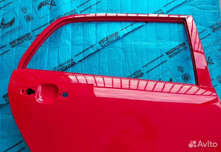Дверь Королла 120 задняя правая хетчбэк Оригинал