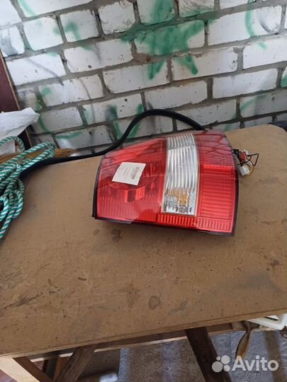 Фонарь задний левый Kia sorento 2008