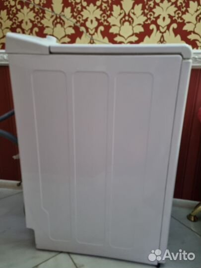 Стиральная машина с вертикальной загрузкой