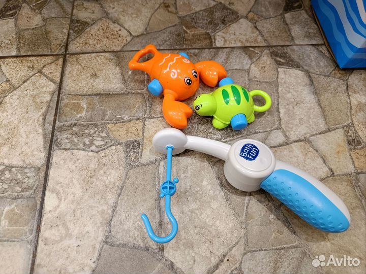 Игрушки для купания в ванной