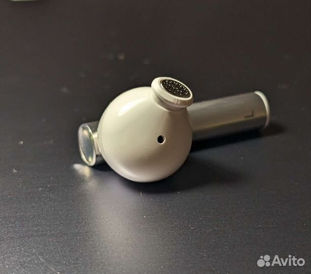 Левый наушник realme buds air 2