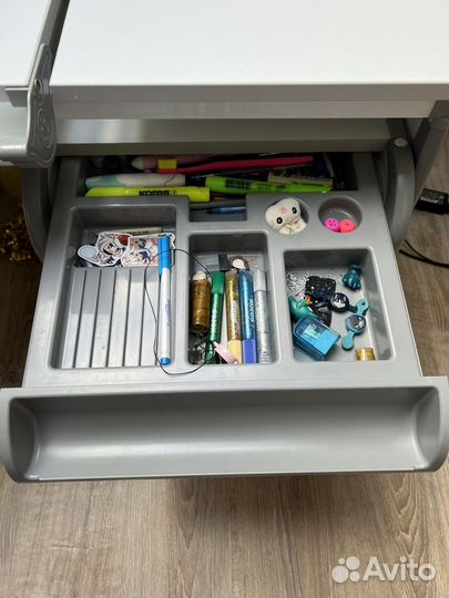 Парта растущая Дэми с тумбой 120х55х81,5 белая