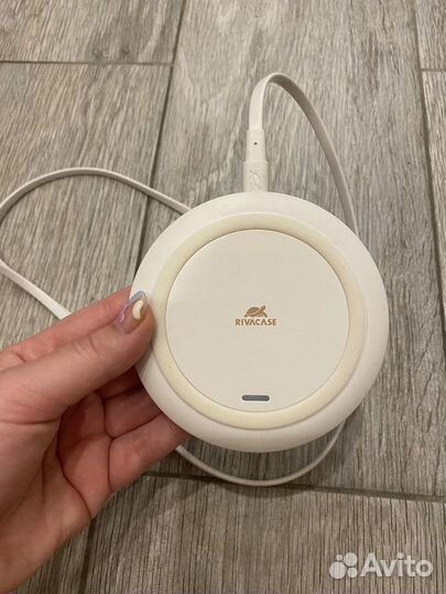 Баспроводна зарядка rivacase