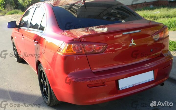 Лип спойлер лезвие на Mitsubishi Lancer 10