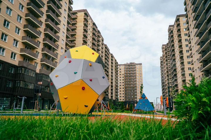 Торговая площадь в ЖК Ракурс, 53.3 м²