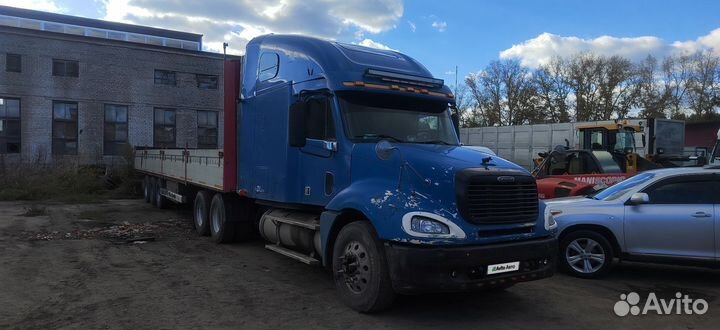 Freightliner CL120064ST, 2002