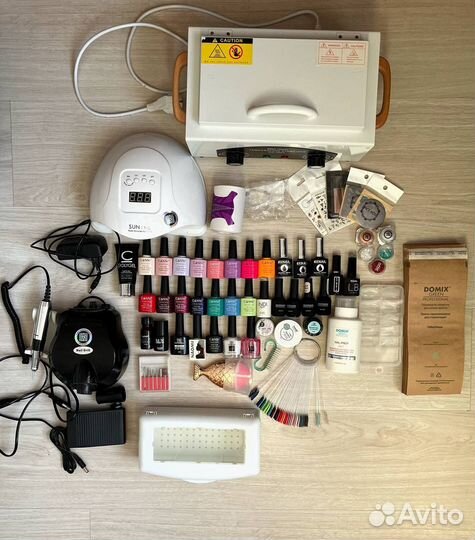 Маникюрный набор с лампой, сухожар и тд