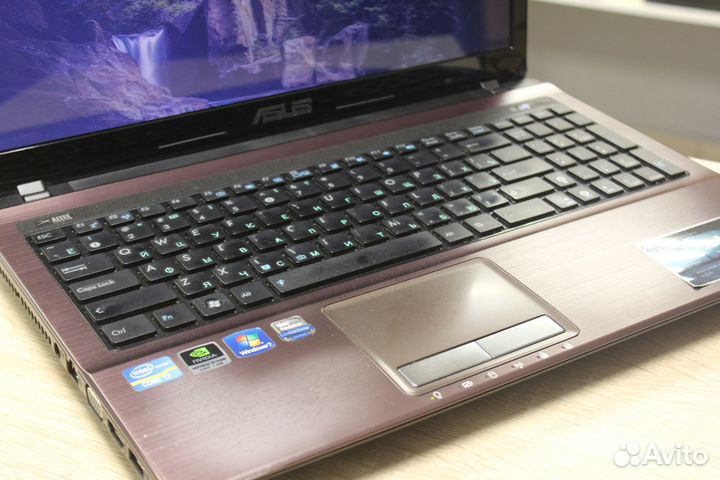 Ноутбук на i7 с двумя видеокартами