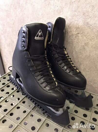 Коньки для фигурного катания профессиональные