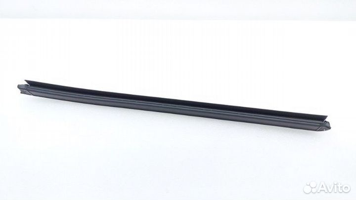 Уплотнитель стекла двери задний левый Jac J7