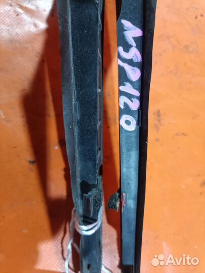 Жабо Toyota Ractis NCP120