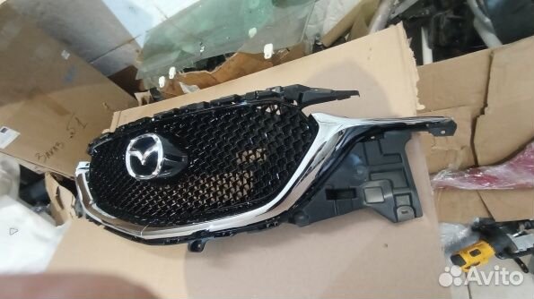 Решетка радиатора Mazda CX-5 2019 г