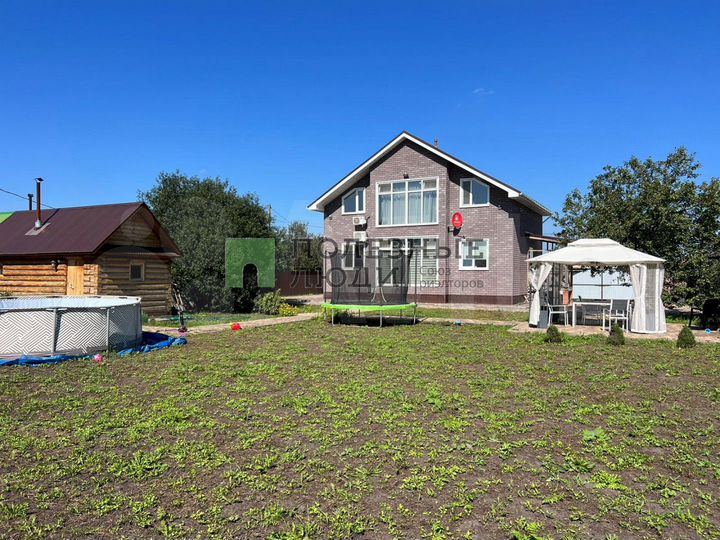 Дом 145,3 м² на участке 12 сот.