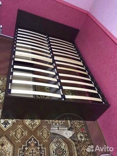 Кровать двуспальная