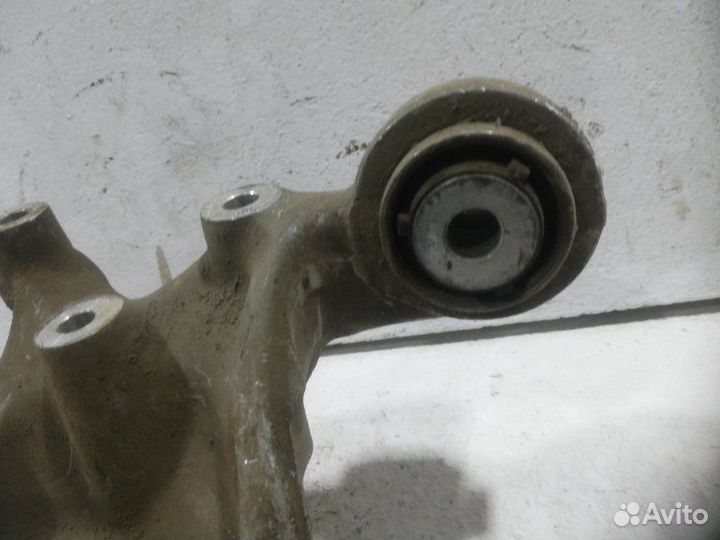 Кулак поворотный задний левый Mercedes Gla