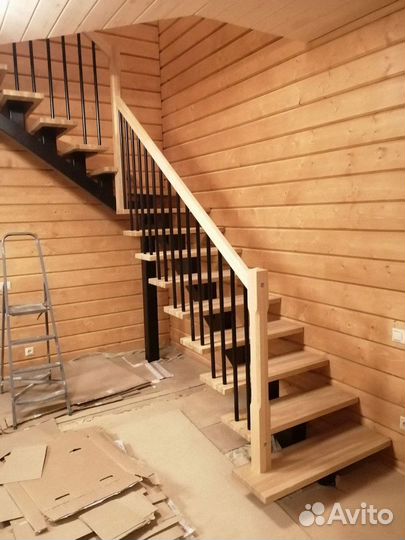 Лестница на второй этаж в дом