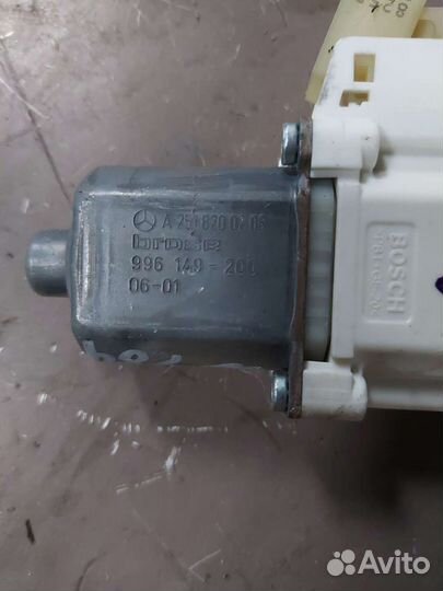 Мотор стеклоподъёмника задний правый на Mercedes M