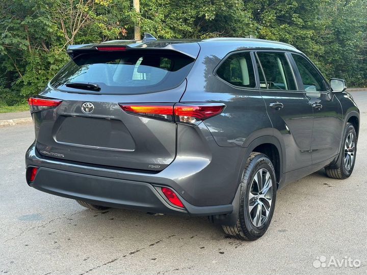 Toyota Highlander 2.4 AT, 2023, 17 км