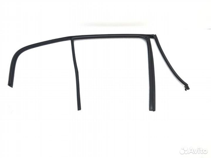 Уплотнитель стекла двери задний левый Bmw 1-Series