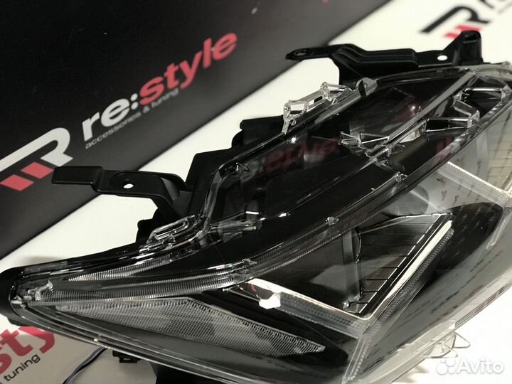 Фары Toyota Camry 55 11-17г Lambo Style