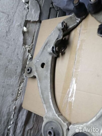 Рычаги передней подвески Ниссан Теана 2012год