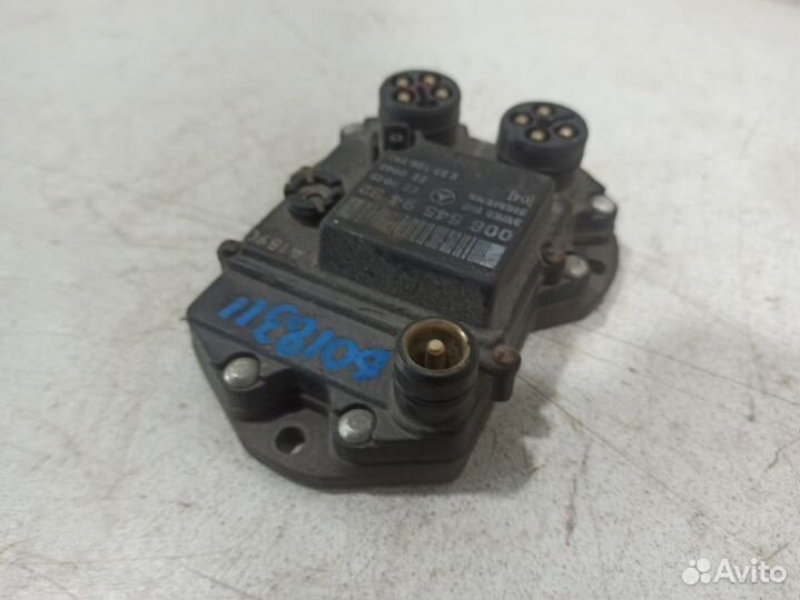 Блок управления зажиганием (коммутатор)