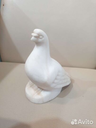Статуэтка голубь