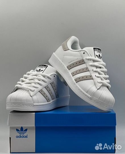 Adidas Superstar