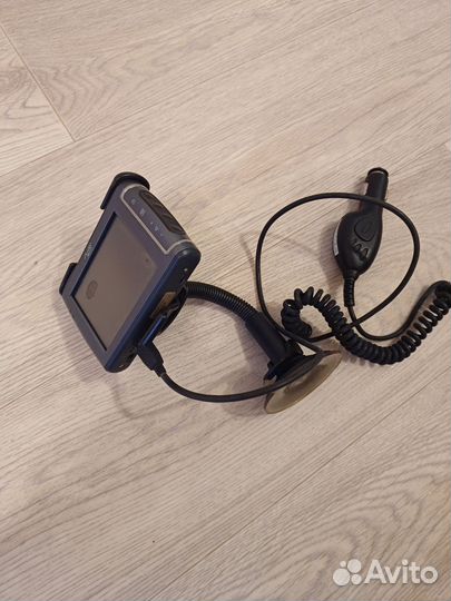 Автомобильный навигатор с креплением
