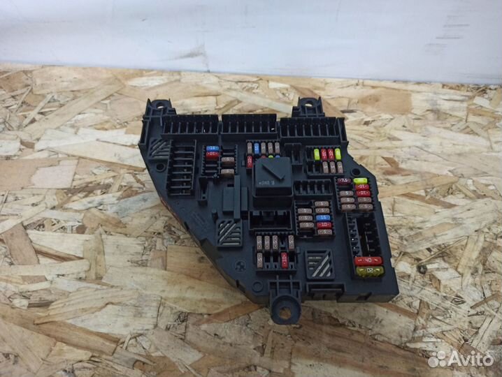 Блок предохранителей BMW 5-серия F10