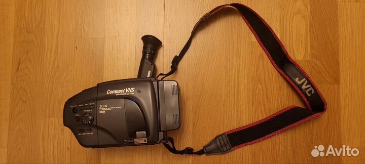 Видеокамера JVC кассетная GR-AX43E