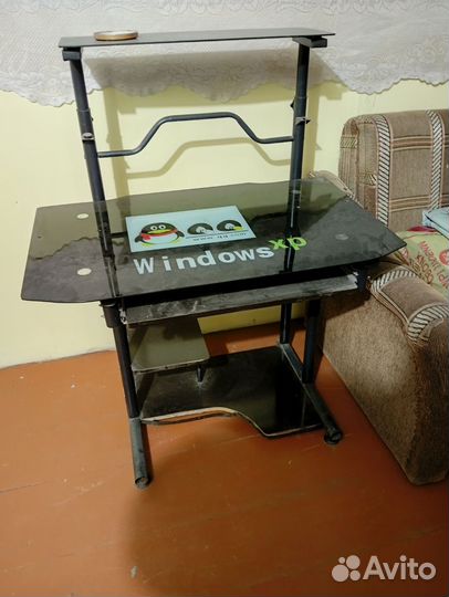 Компьютерный стол