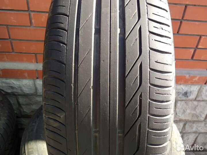 Bridgestone Turanza T001 225/55 R17