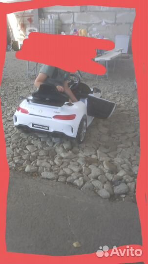 Детский автомобиль на аккумуляторе