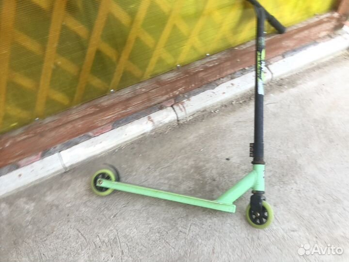 Трюковой самокат