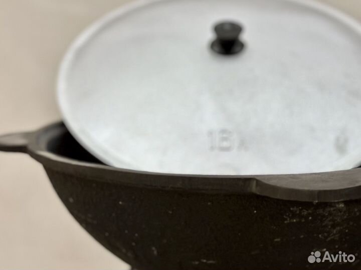 Казан чугунный с крышкой