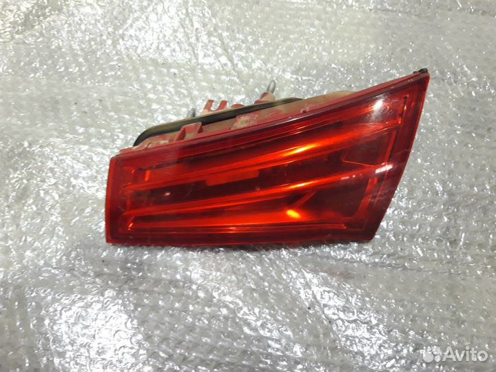 Фонарь задний правый внутренний. Ситроен С 4 седан
