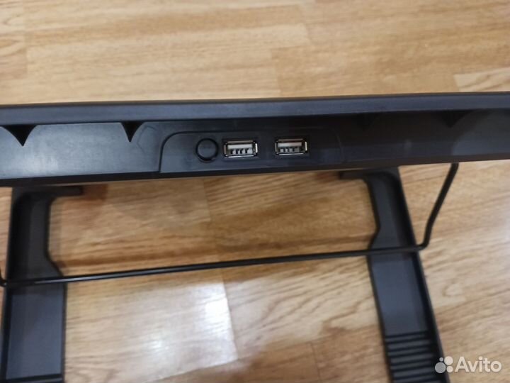 Подставка с охлаждением для ноутбука