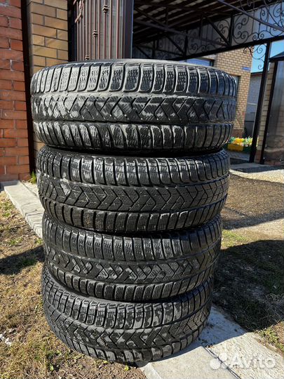 Pirelli Winter Sottozero 3 215/60 R16