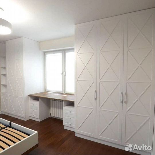 Шкаф белый в детскую