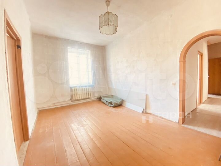 3-к. квартира, 63 м², 1/3 эт.