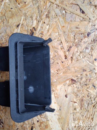 Кожух замка багажника Audi A8 D4 long 4.2 cdra