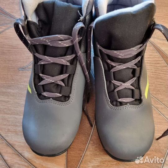 Ботинки для беговых лыж 32